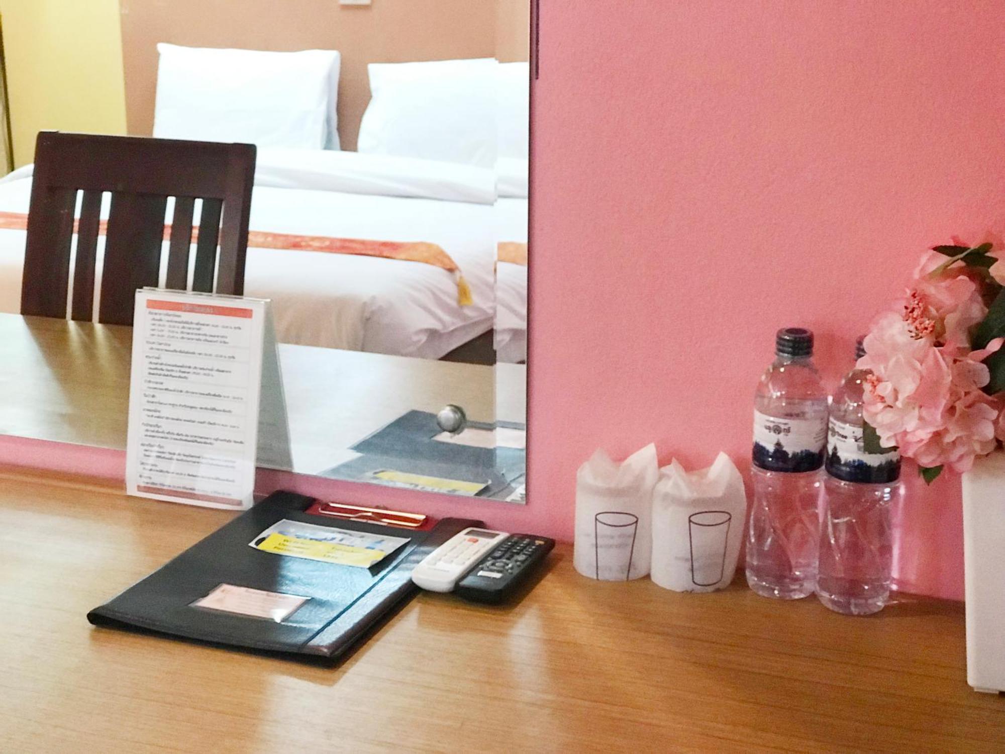 Toh Buk Seng Ayutthaya Hotel Zewnętrze zdjęcie