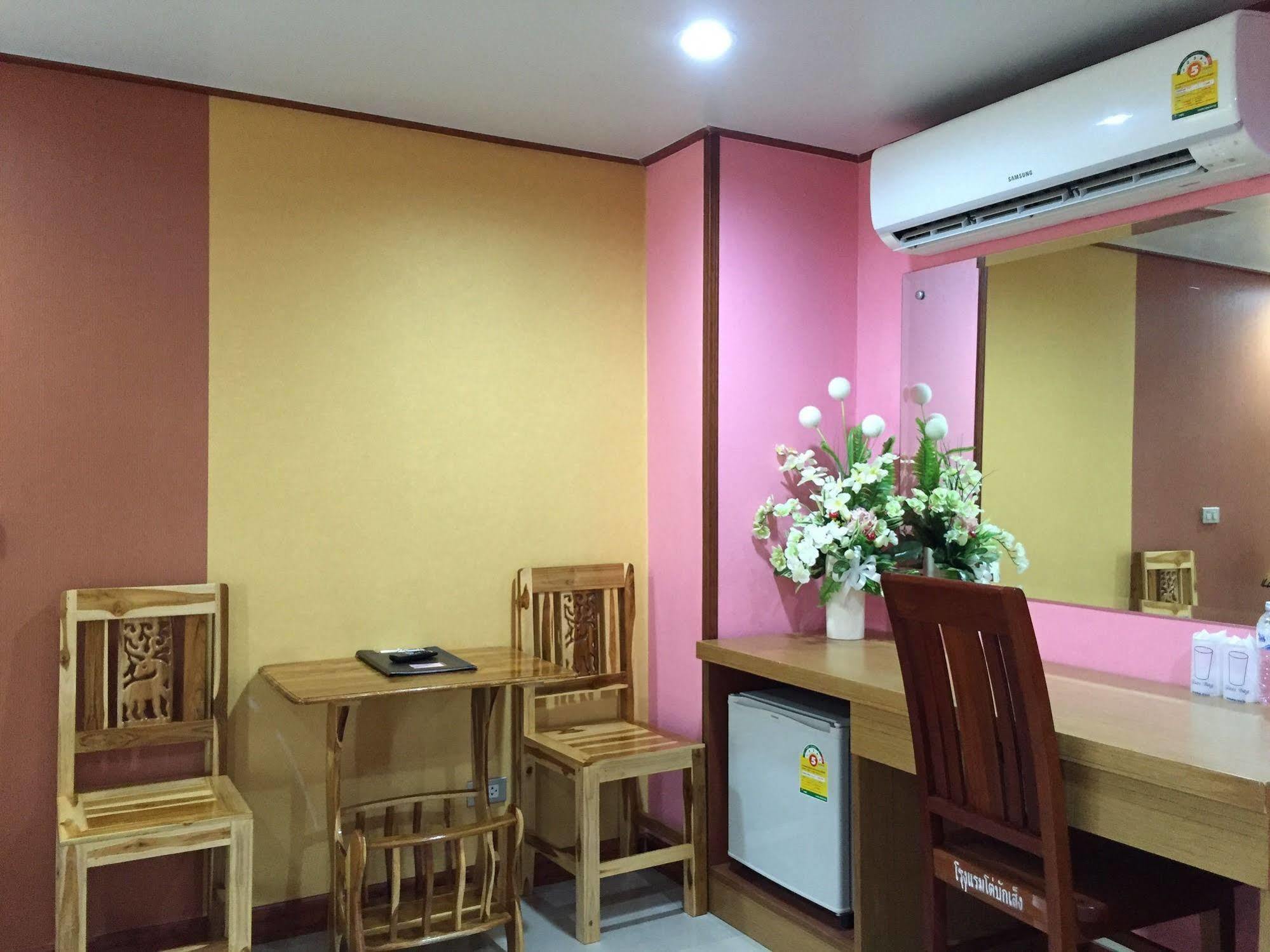 Toh Buk Seng Ayutthaya Hotel Zewnętrze zdjęcie