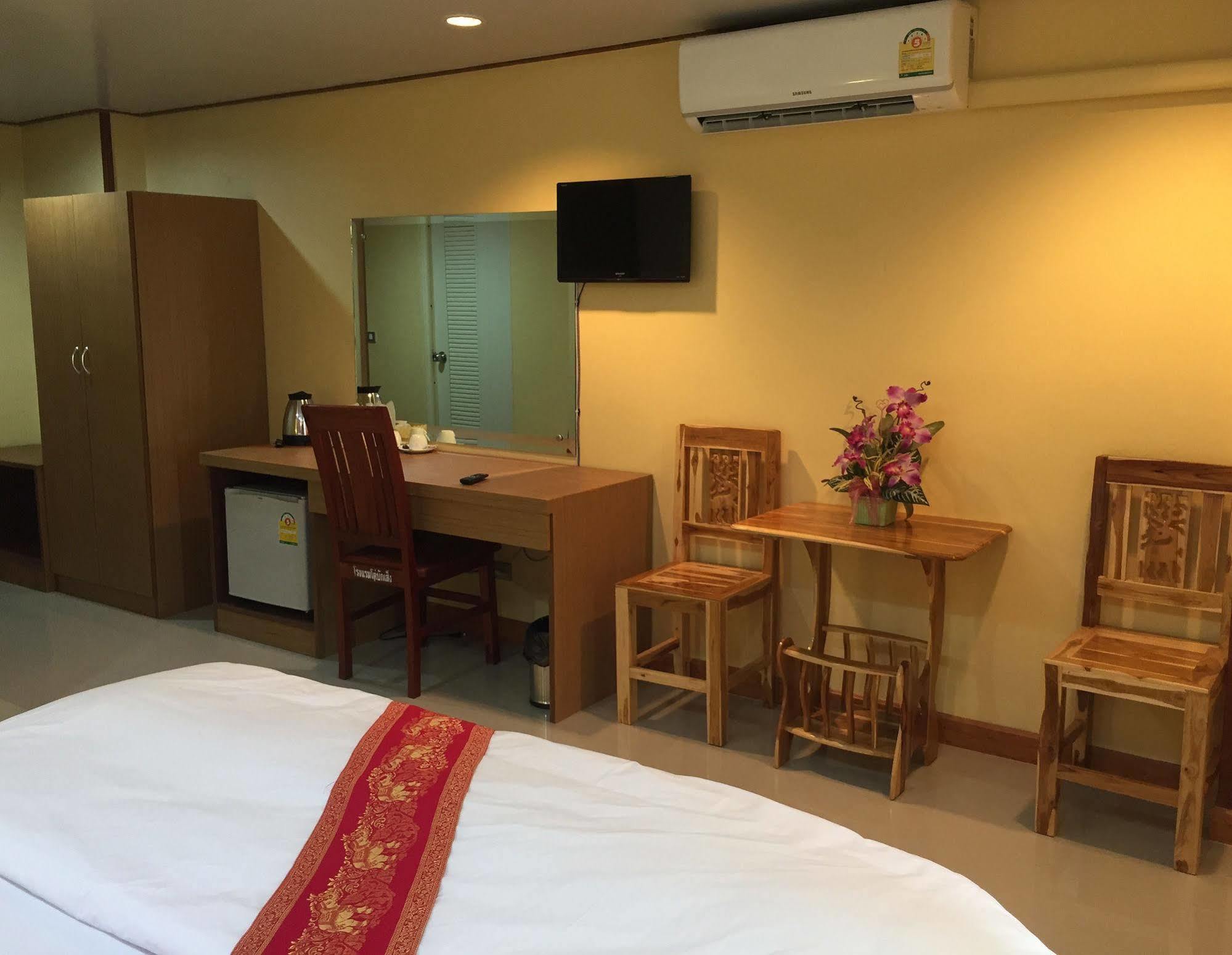 Toh Buk Seng Ayutthaya Hotel Zewnętrze zdjęcie