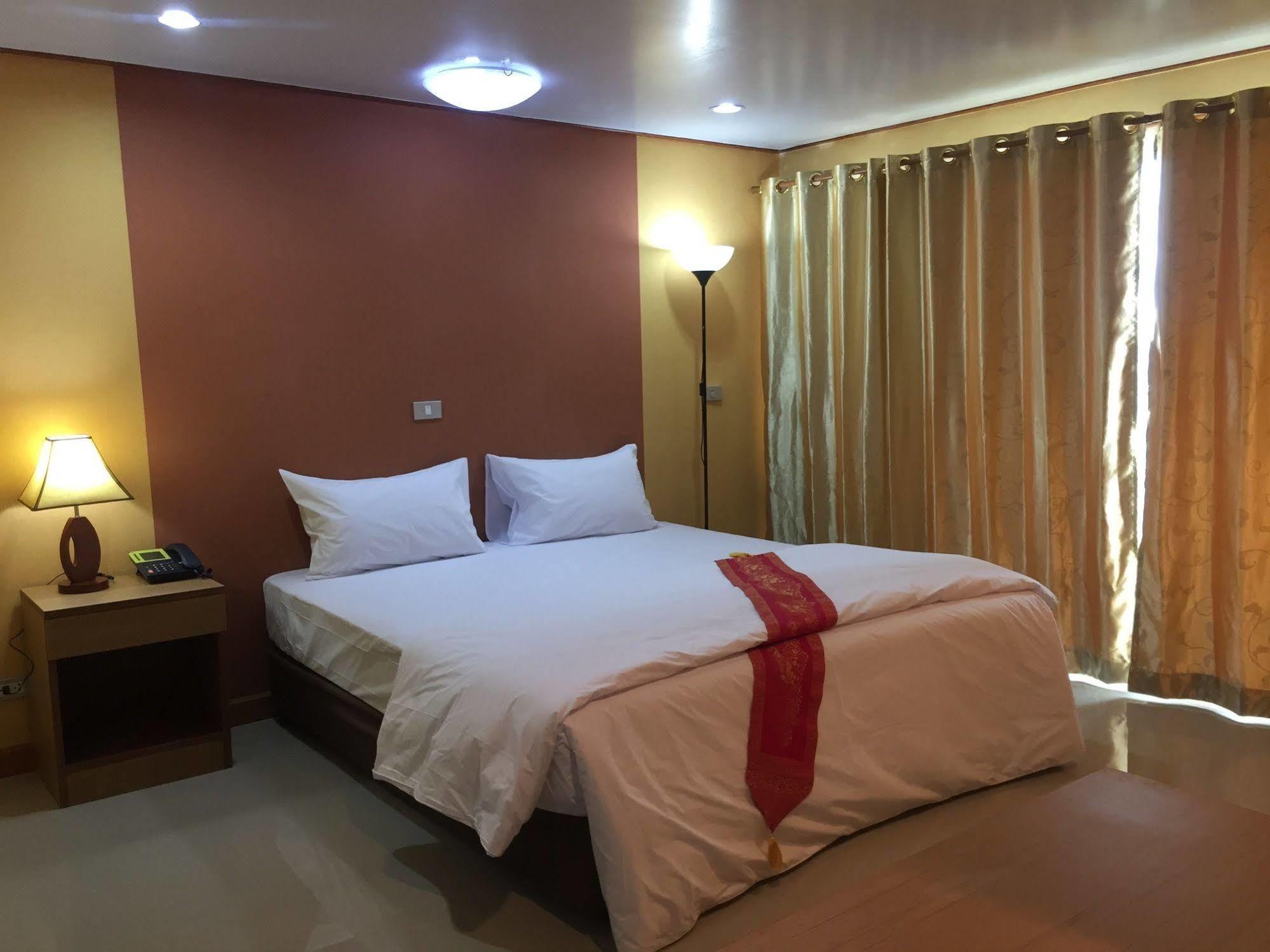 Toh Buk Seng Ayutthaya Hotel Zewnętrze zdjęcie